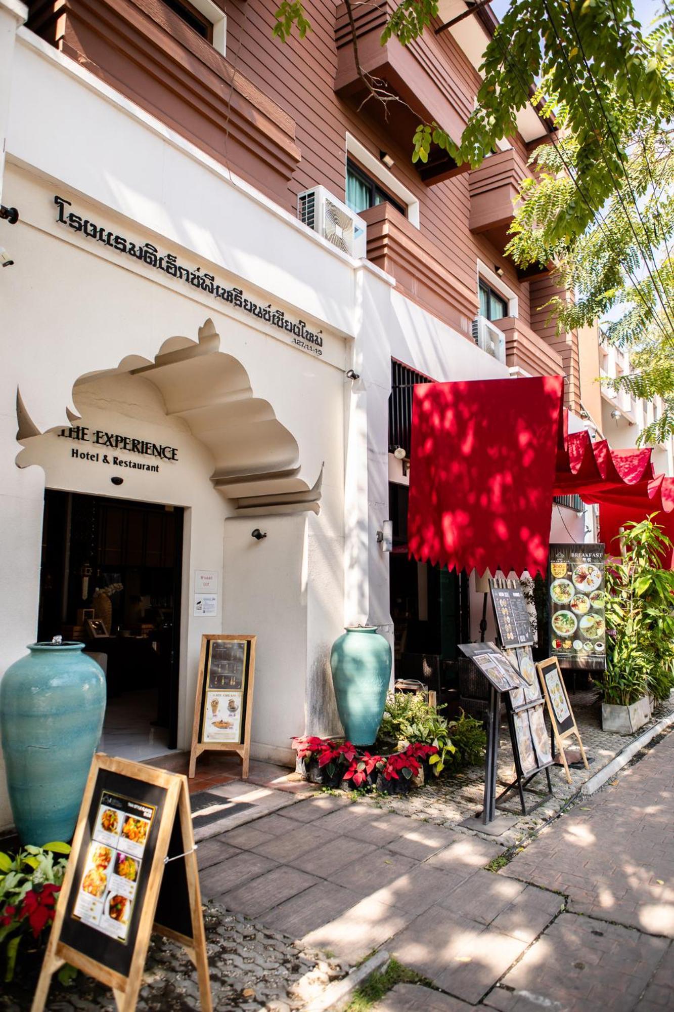 The Experience Walking Street Chiang Mai Exterior foto