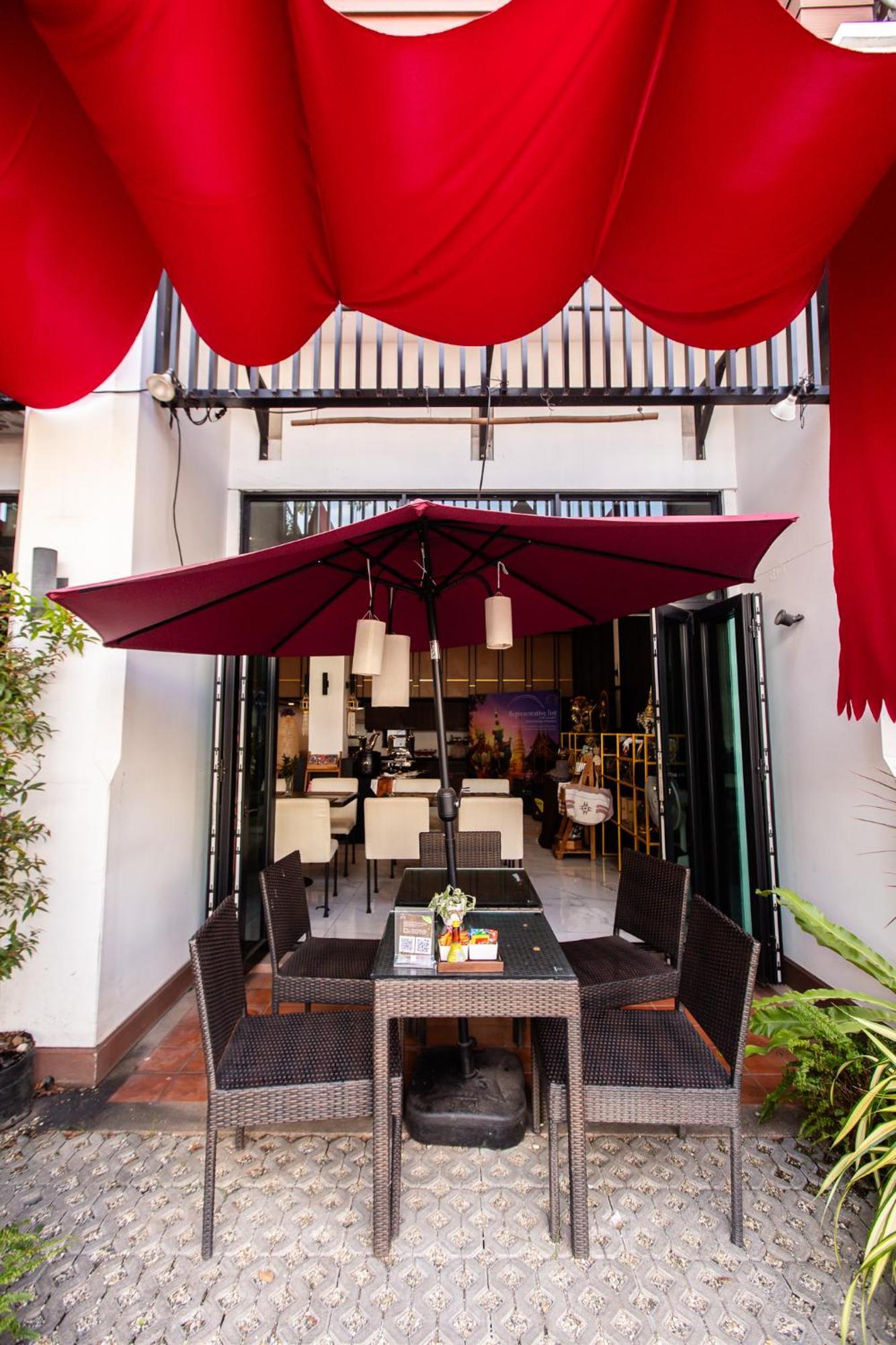 The Experience Walking Street Chiang Mai Exterior foto