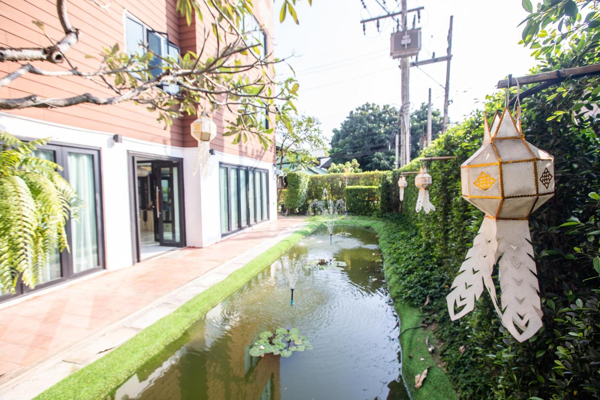The Experience Walking Street Chiang Mai Exterior foto