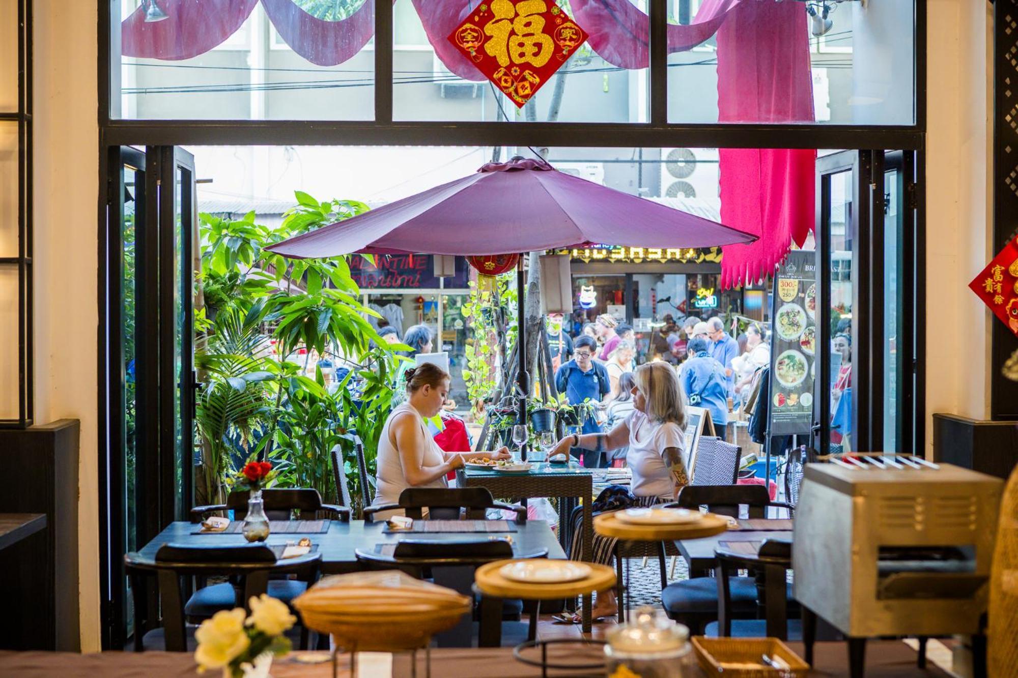 The Experience Walking Street Chiang Mai Exterior foto