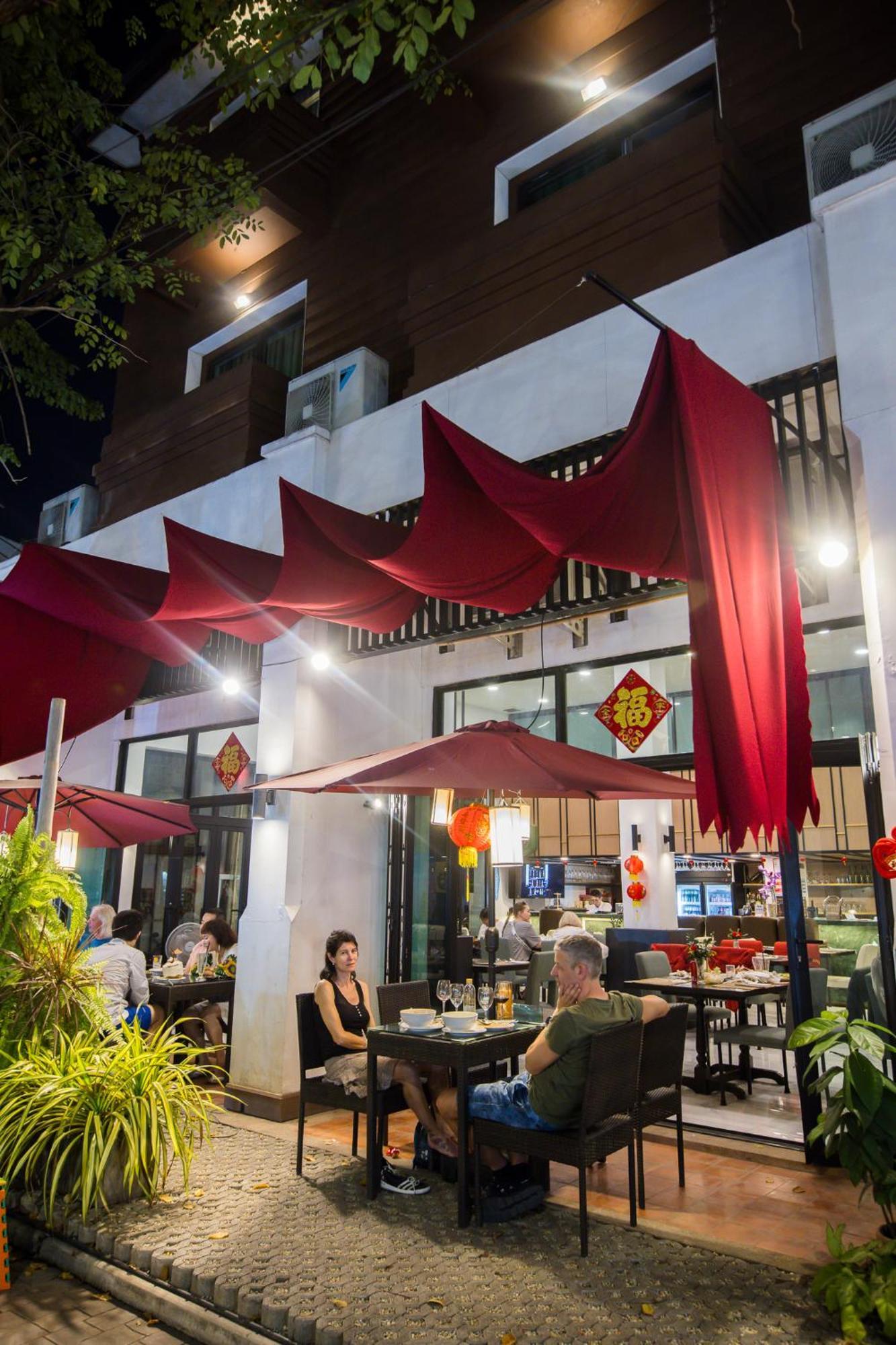 The Experience Walking Street Chiang Mai Exterior foto
